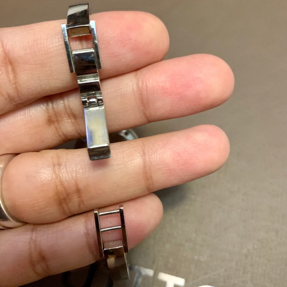 ❌SOLD❌ authentic GUCCI watch - Picture 7 of 9
